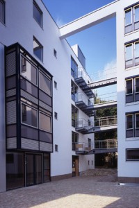 Haus der evangelischen Kirche in Frankfurt/ Main - Hof Übergang